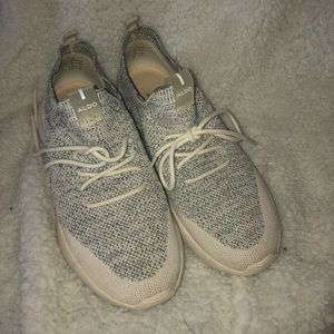 2 for 21 ❤️❤️ ALDO shoes